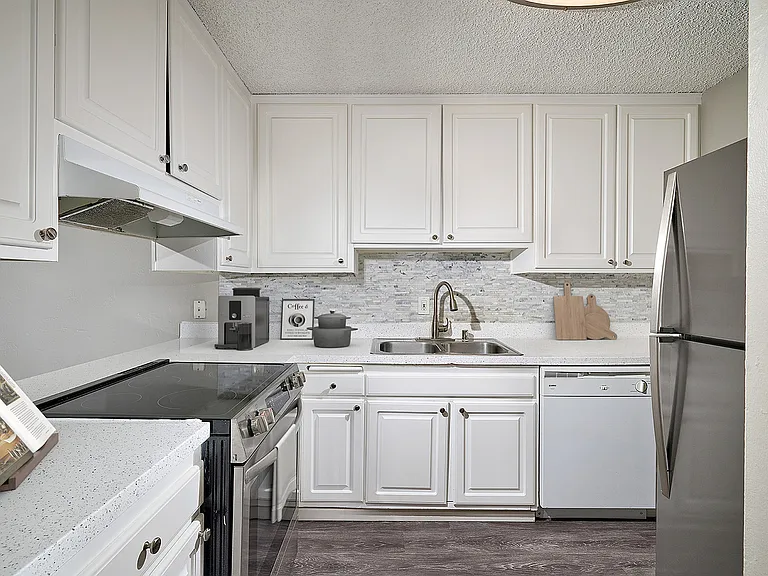 Mission Arbor Apartments — Photo 3