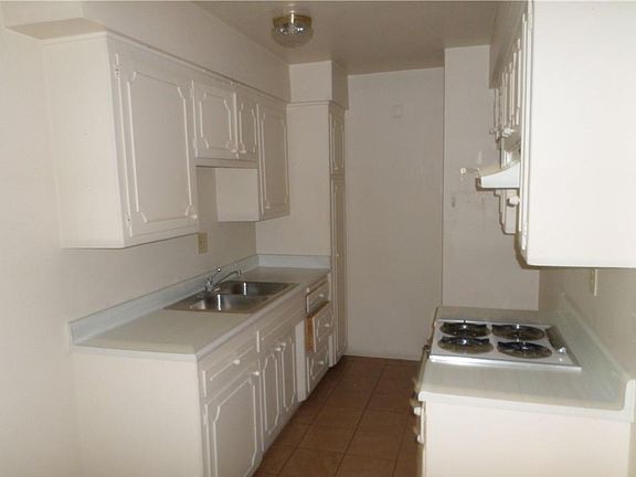 4th image of 8018 Duesler Ln #D