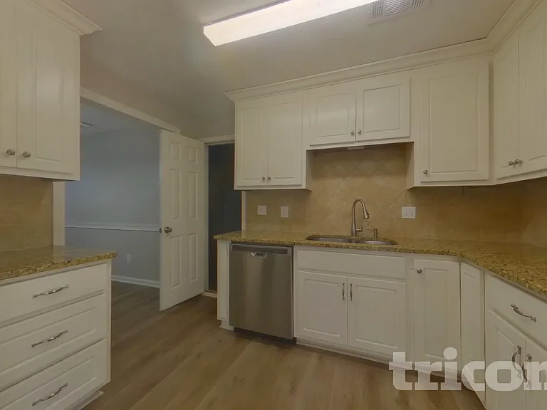 1182 Plunkett Way — Photo 6