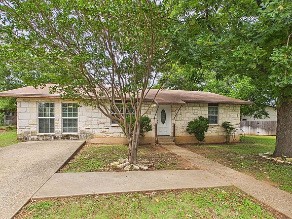 2nd image of 328 Glenmoor Dr