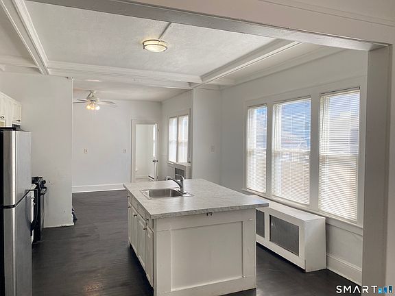 5th image of 54-56 Westbourne Pkwy Floor 1