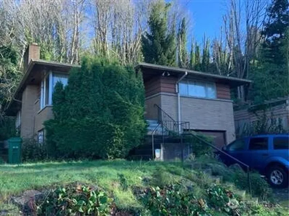 2466 55th Avenue SW, Seattle, WA 98116