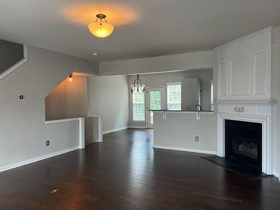 5th image of 501 Sutter Gate Ln