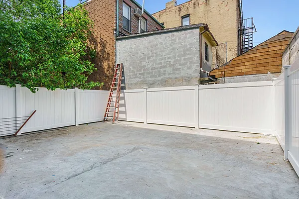 Rented by Signature Properties of Dover LLC | media 12