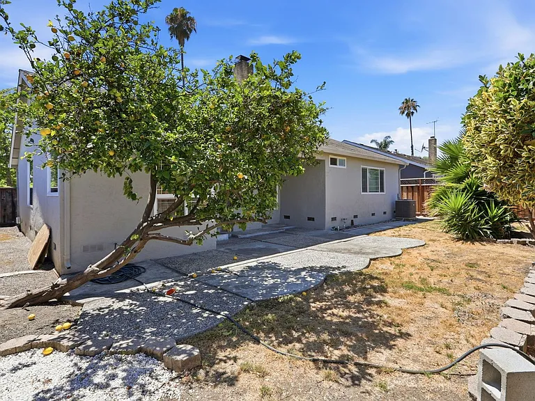 663 Albion Dr — Photo 37