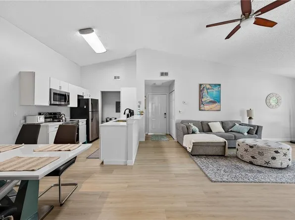 2166 Arbour Walk CIR #2421, NAPLES, FL 34109