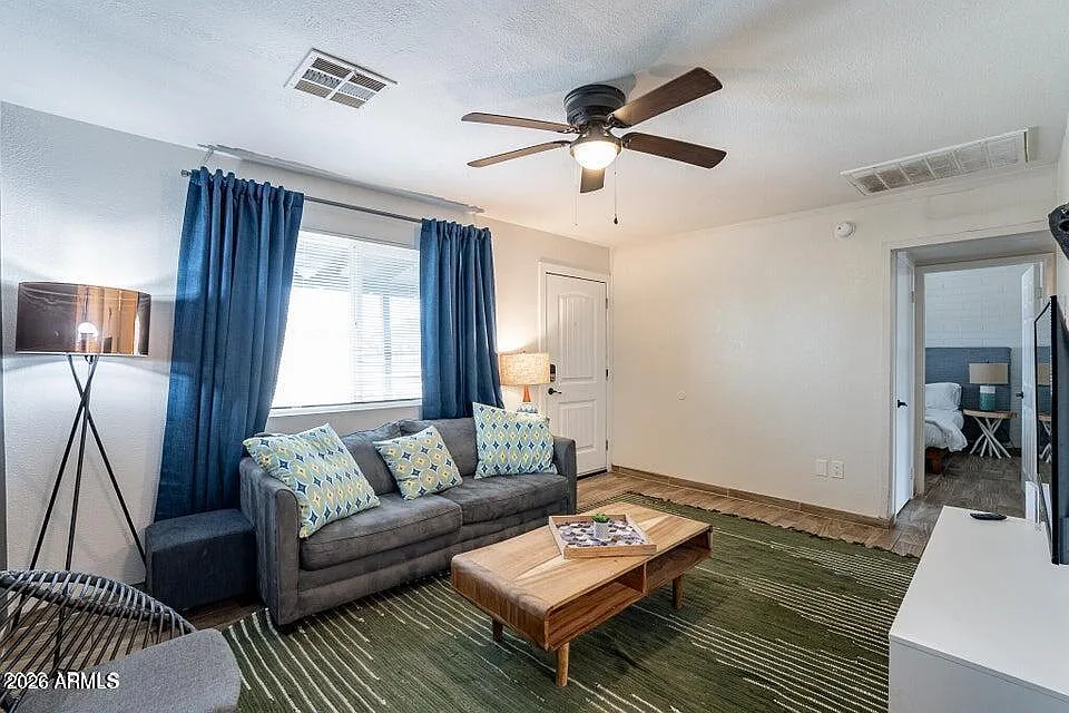 1154 E Tempe Dr