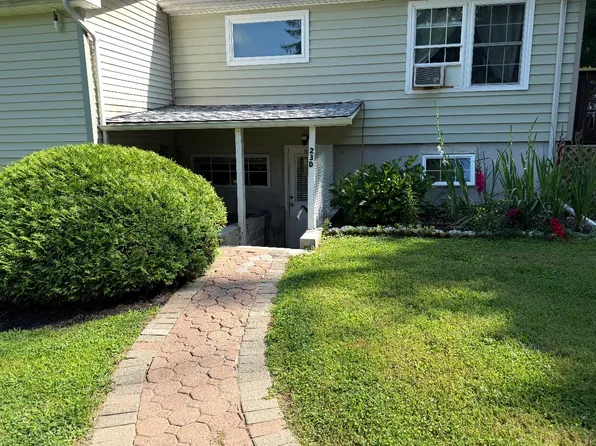 23D Buttonwood Rd #D, Cortlandt Manor, NY 10567