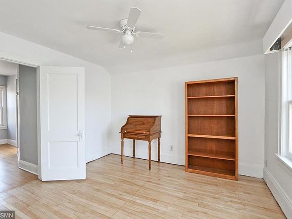 4th image of 1655 Hubbard Ave