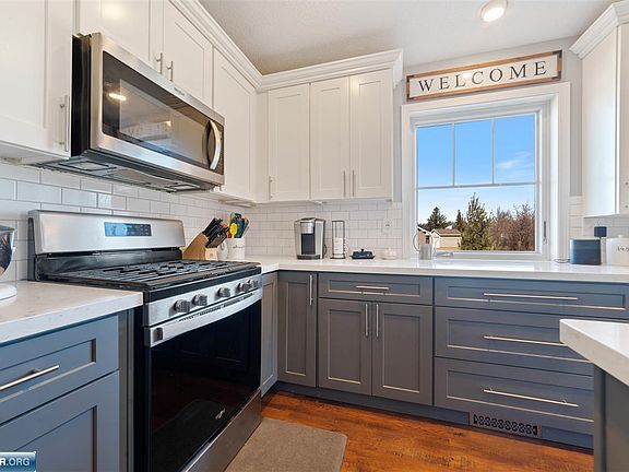 3rd image of 5461 Diamond Ln
