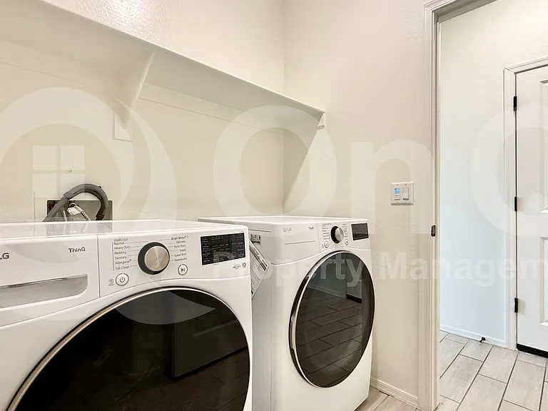 3403 W Pollack St — Photo 20