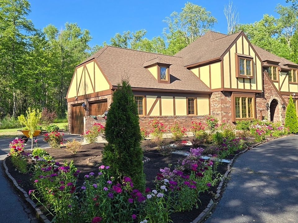 2nd image of 43 Windtree Road East