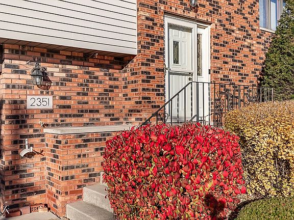 2nd image of 2351 Foliage Ln