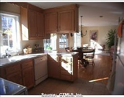 5th image of 66 Mt Laurel Dr