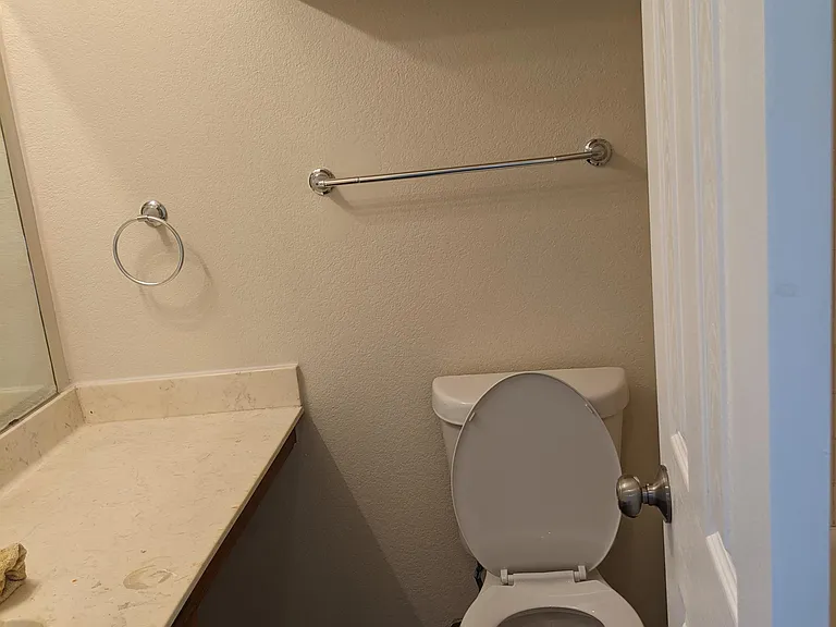2504 Bluejay Dr — Photo 6