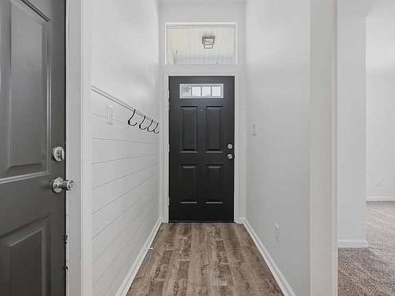 3rd image of 5504 Green Meadows Ct