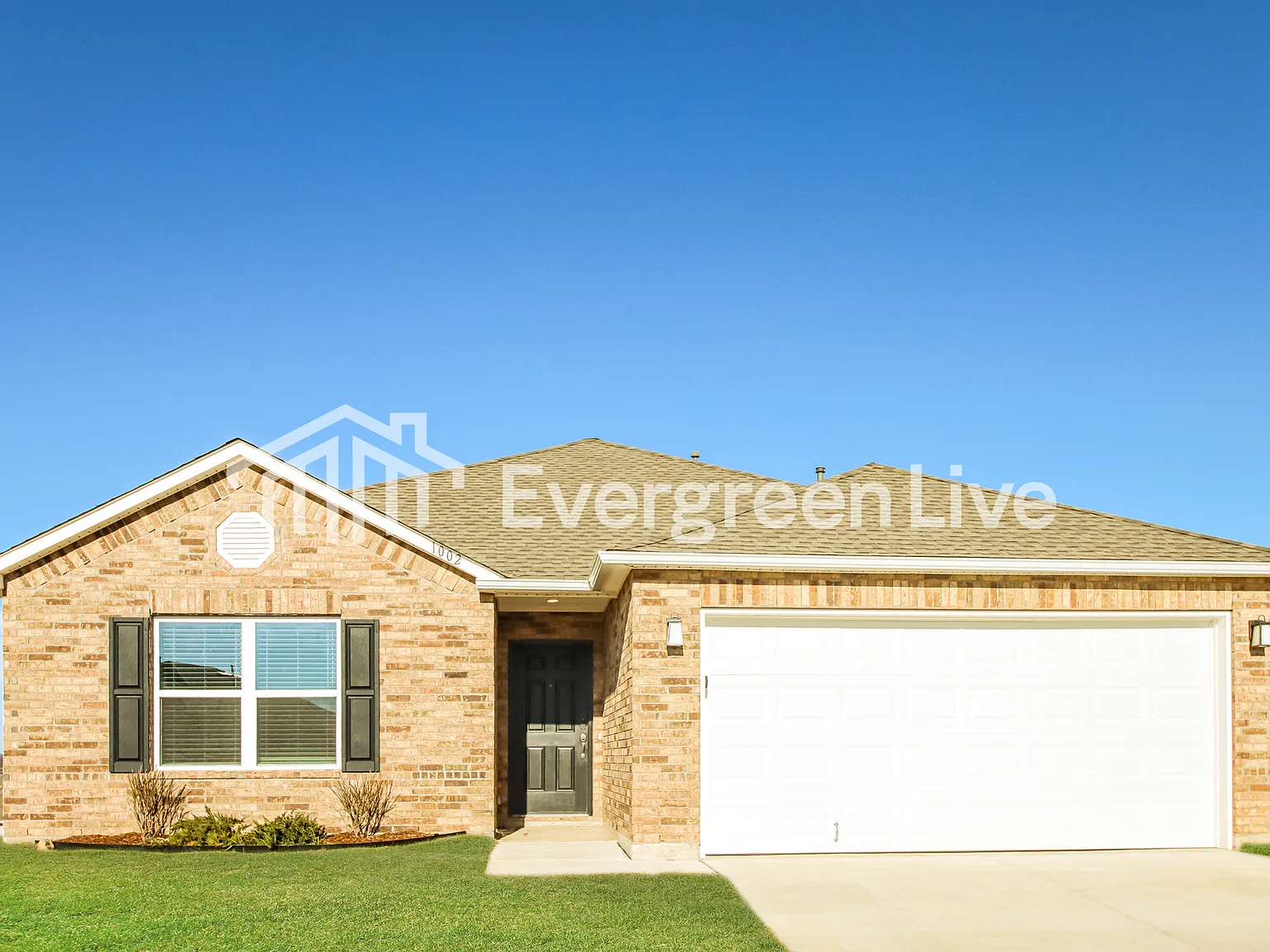 3 bed, 2.0 bath, 1446 sqft, $1,725 — Photo 2