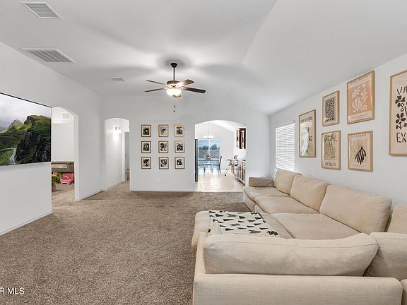 4th image of 232 Flor Borraja Ln