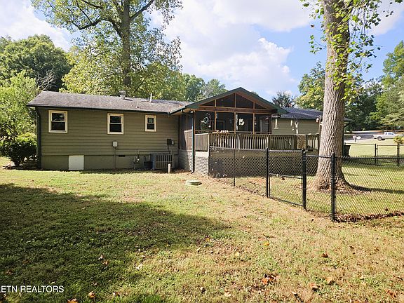 4th image of 1205 E Woodshire Dr