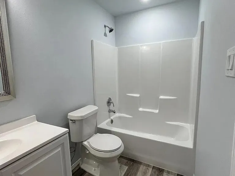 8614 10th Pl — Photo 9