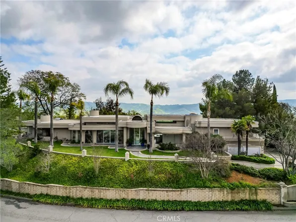 297 Edgemont Dr, Redlands, CA 92373