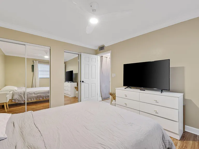 2700 Fiore Way #2020 — Photo 30