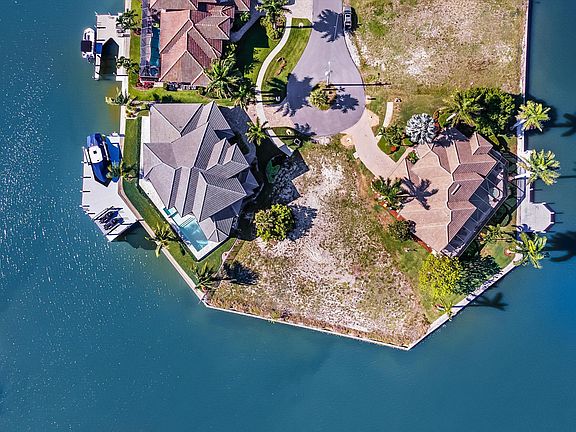 2nd image of 170 S Seas Ct