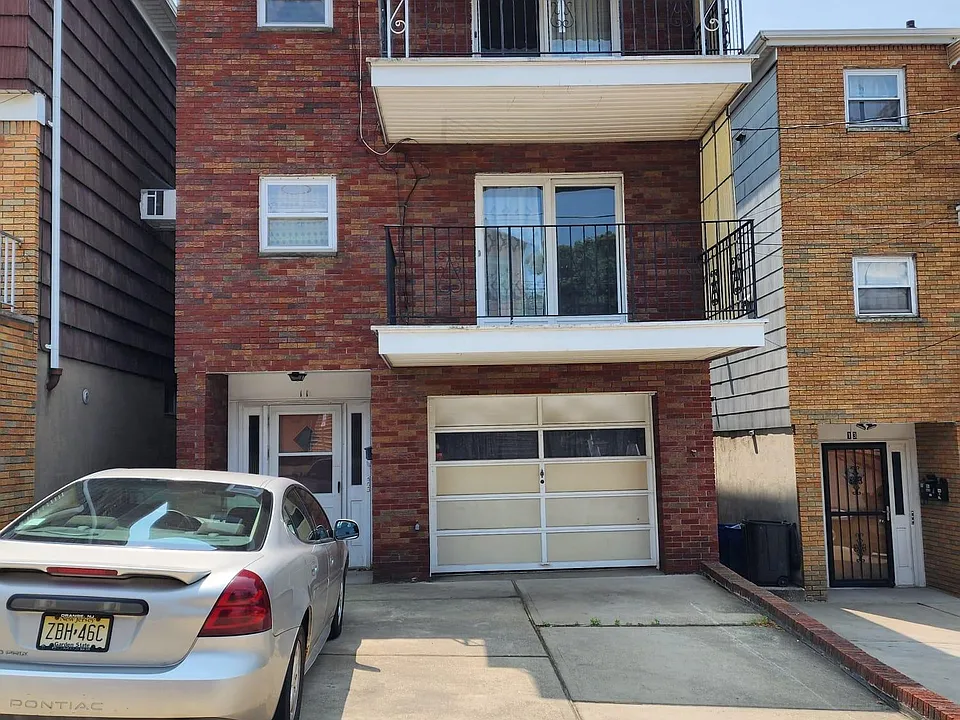 11 Reserve Ave #3