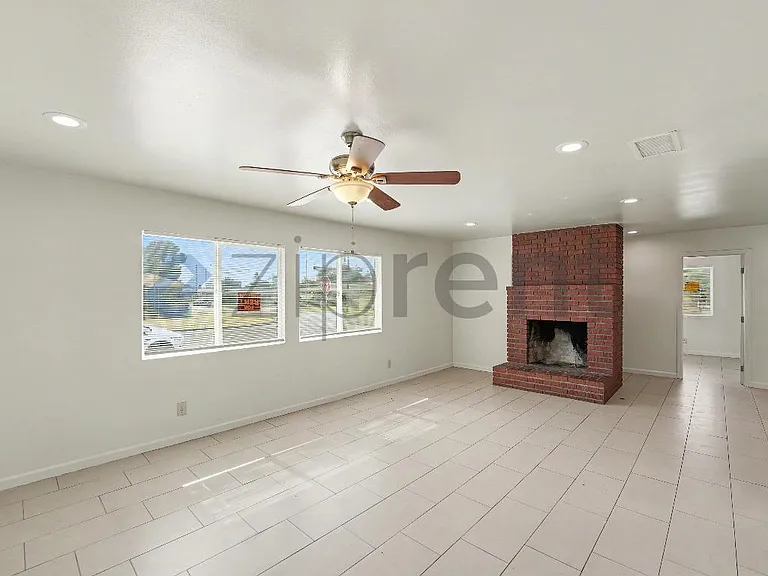 44558 Stanridge Ave — Photo 4