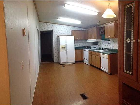 3rd image of 1045 Poydras Pl