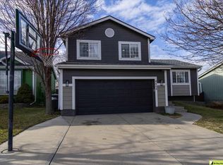 4664 N 149th St, Omaha, NE 68116