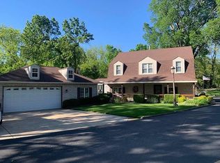 11 Elmcrest Acres St, Saint Louis, MO 63138