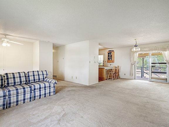 5th image of 100 Sherwood Blvd