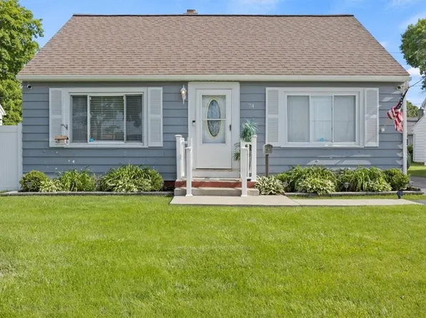 74 Shady Lane Dr, Rochester, NY 14621