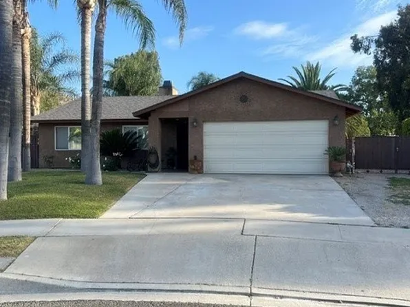 1191 Mountain View Ln, Colton, CA 92324