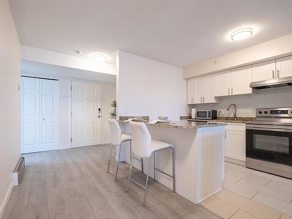 3rd image of 15233 Pacific Ave #108