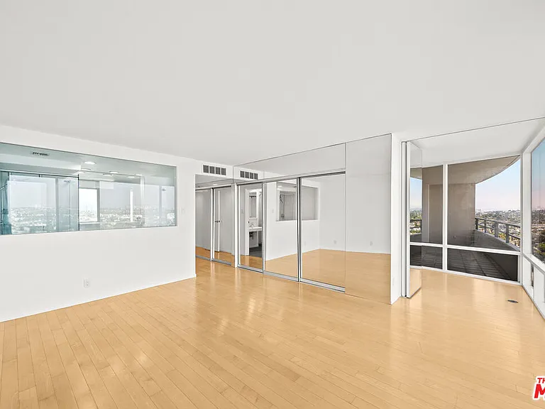 4316 Marina City Dr #1033 — Photo 19