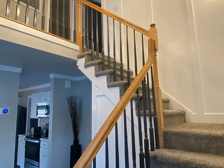 127 Arbors Ct — Photo 2