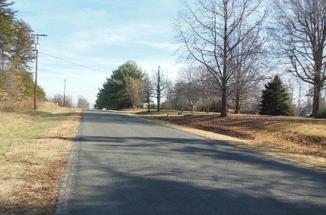 2nd image of 147 W Brown Rd