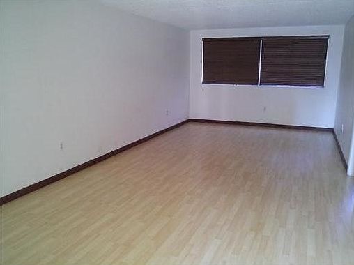 5th image of 6195 NW 186th St APT 216
