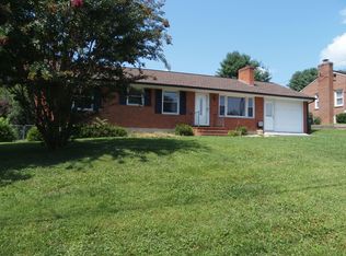 463 Chamberlain Ln, Salem, VA 24153