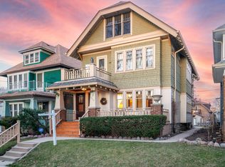 2722 S Quincy Ave, Milwaukee, WI 53207