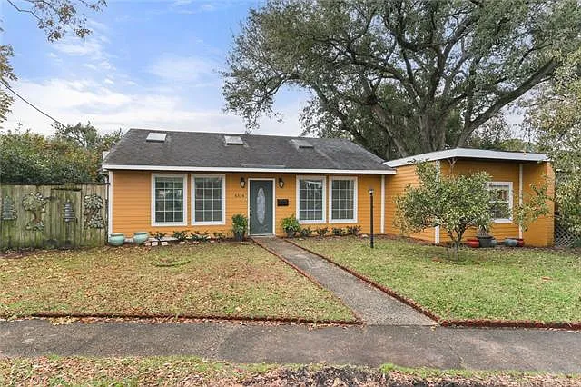 4324 Cadiz St — Photo 1