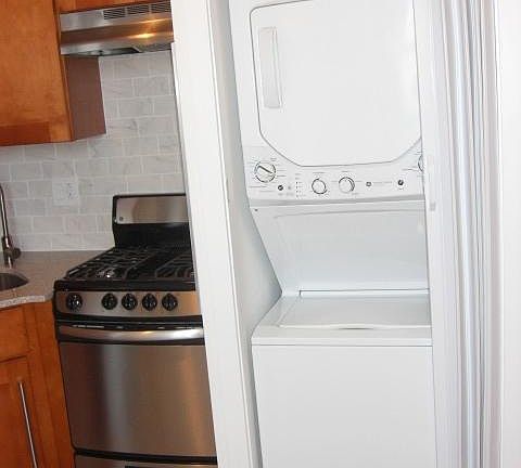 3rd image of 2713 W Girard Ave #3R