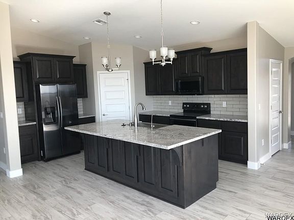 4th image of 105 Lafayette Ln