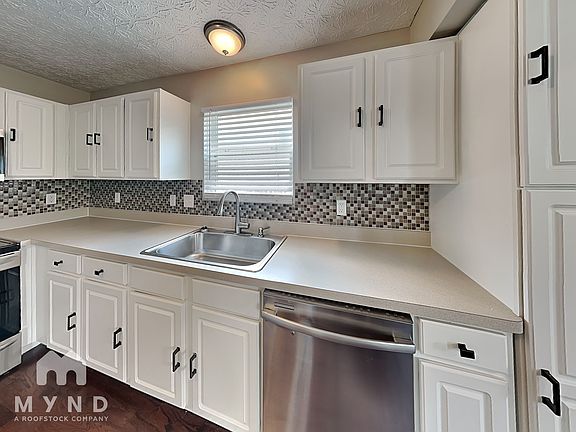 3rd image of 2179 Balais Ct