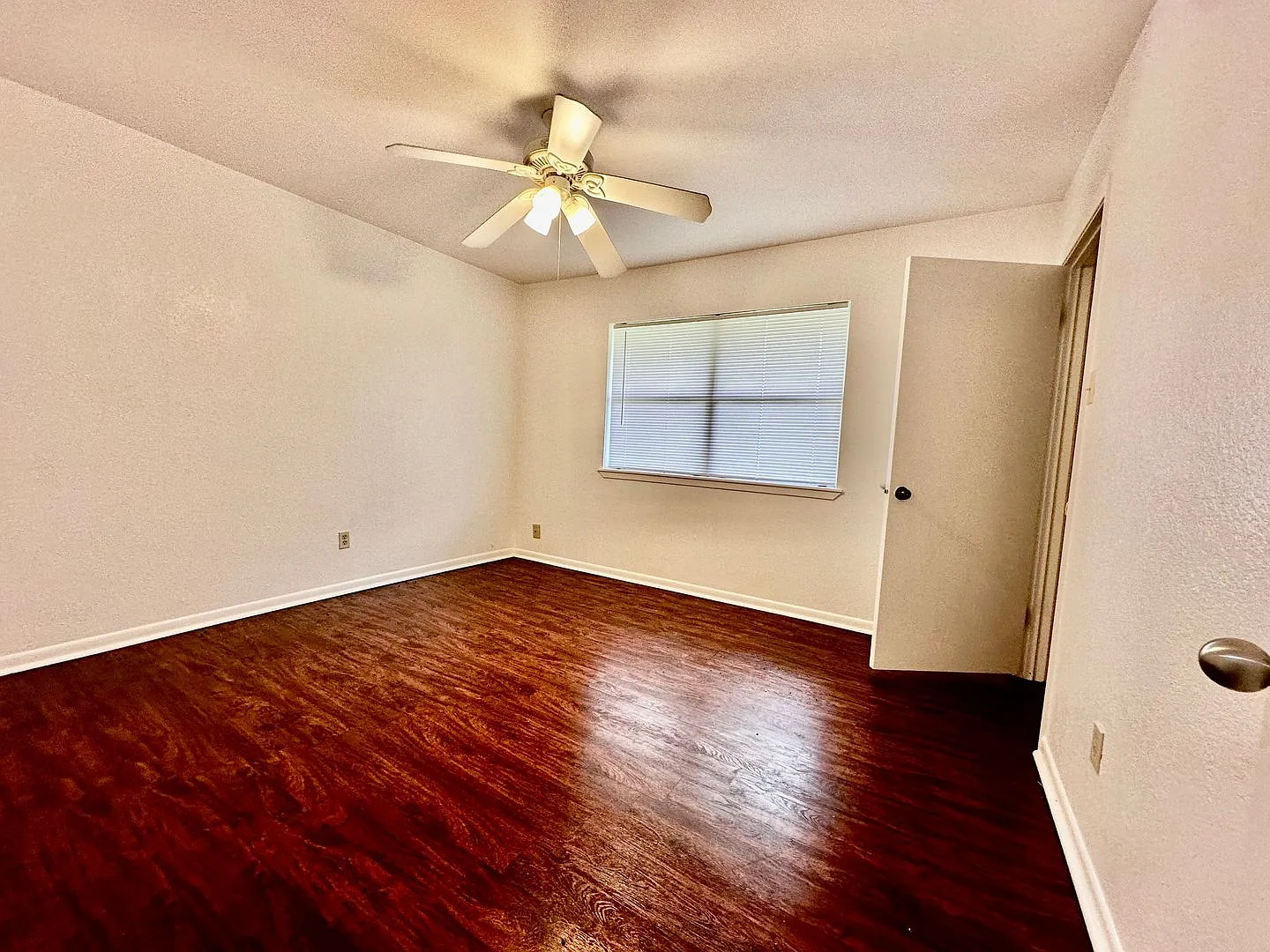 1448 Harper Rd — Photo 4