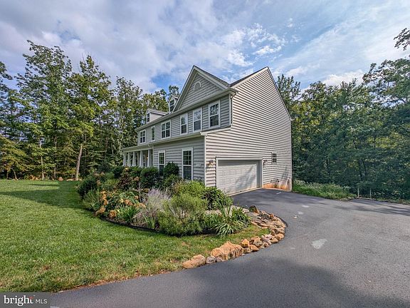 3rd image of 10229 Quartz Ave