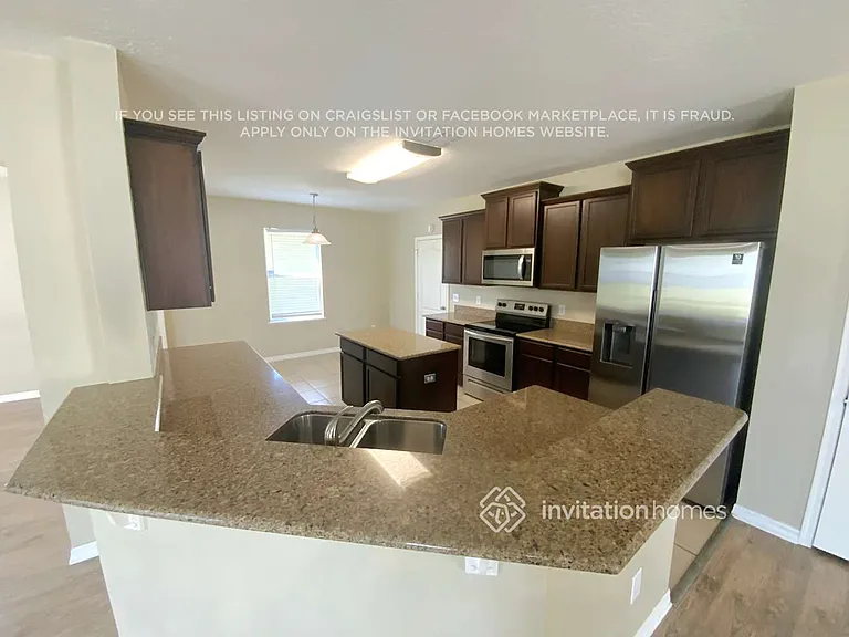 1821 Betsy Ross Ln — Photo 4
