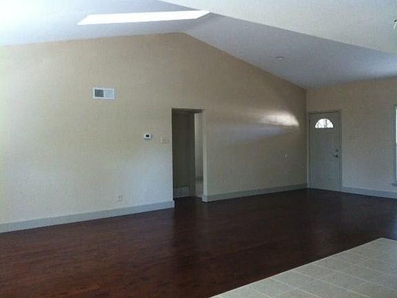 2nd image of 1512 Lorraine Dr